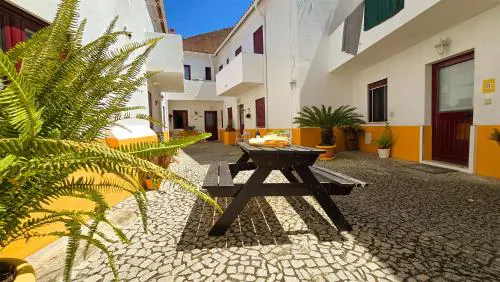 Évora City Break Apartment with Patio in the Historic Centre