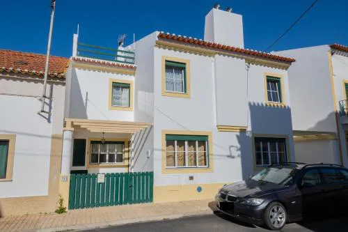 Milfontes' Shelter