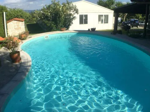 Welcoming villa near Penafiel with pool
