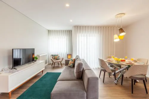 Flamingo Apartment in City Center - Minho's Guest