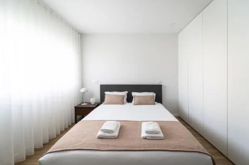 Forum Apartments III by House and People