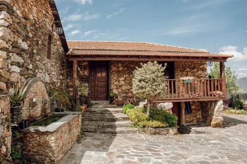 Maria Felícia Village