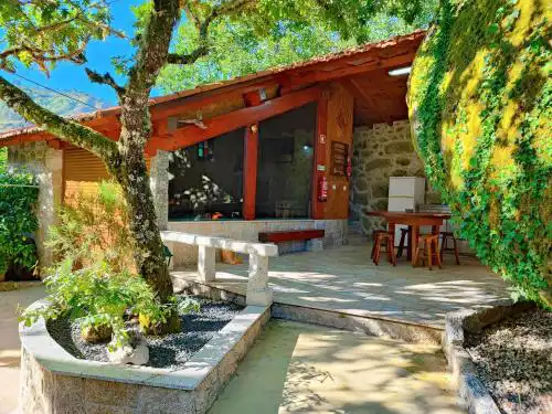 Casa do Penedo