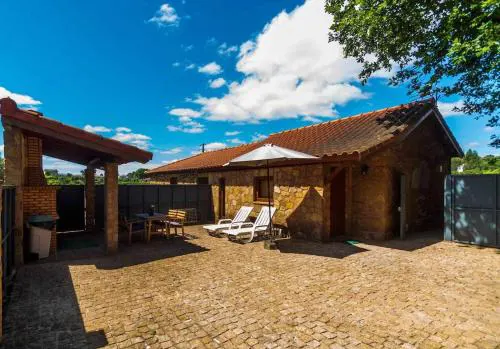 Casa das Vinhas (Camélias de Basto-Turismo Rural)