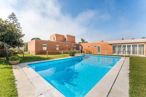 GuestReady - Esmoriz's golden hour with pool