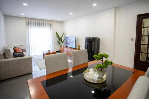 Matriz Inn III - Apartamento T3 no Centro de Fafe