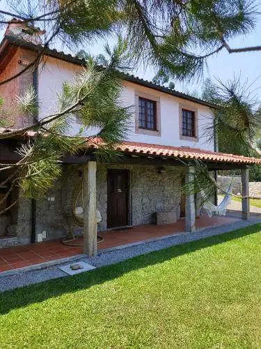 Casa do Costeiro by AlmaStay