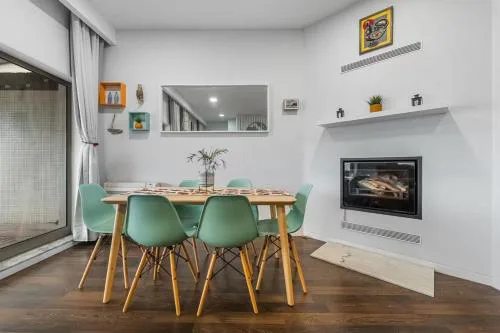 Castelo Point - 2BR Luxe Apartment in the Heart of Guimarães