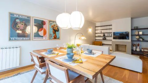 2 Bedroom Apartment with Garage 2 Minutes from the Beach Matosinhos