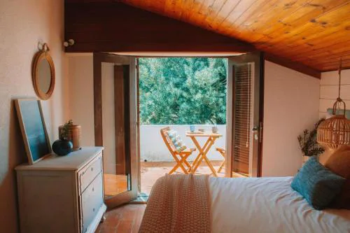 Casa com 4 quartos e Jardim Espaçoso - Santa Sofia