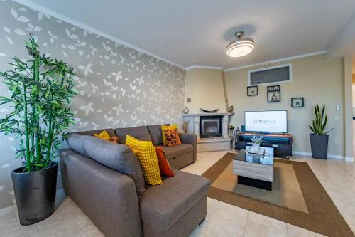 Cozy and Quiet Spacious Flat