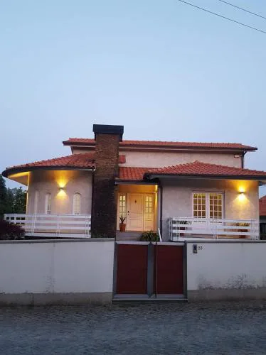 Sweet 3 Bedrooms Terrace Home Close Esposende