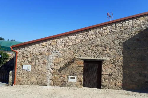 Charming house in Parada with mountain view and fenced garden