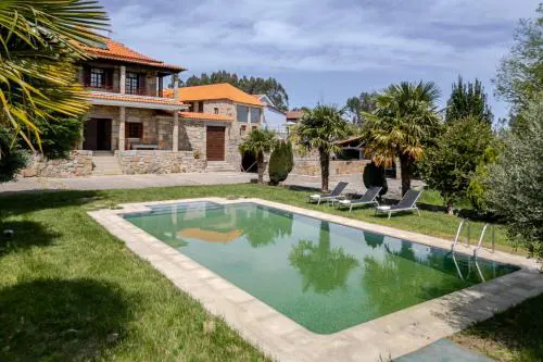 HostWise - Country Villa w/ Pool, Court & Views