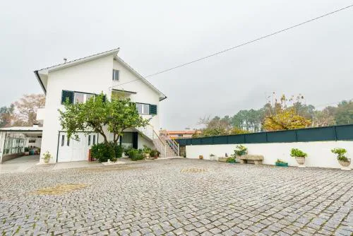 Casa O Limoeiro - Charming Village Apartment