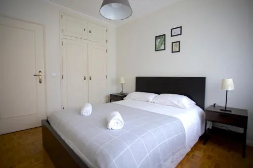 2Bedroom Flat - Families, remote work, downtown - Private Garage