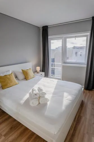 3BR Flat by Casa da Música, Central, Sleeps 6, 2D