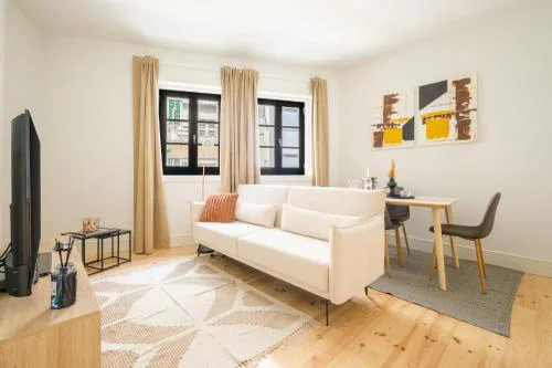 Art Deco 11 Luxury 2BR Apartment Downtown Metro AC