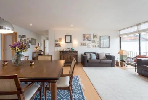 Between River and Sea Porto Apartment