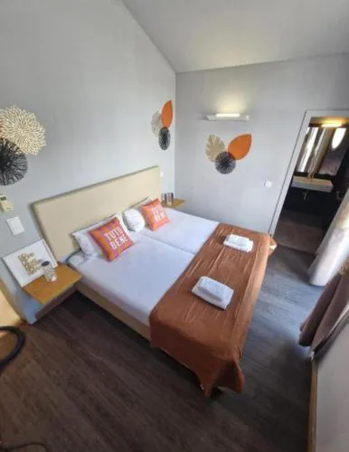 Blue Orange Porto Apart