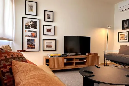 BOLHÃO - Stylish downtown two bedroom apartment