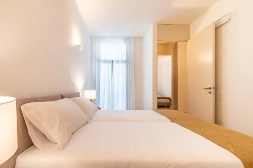 Bonjardim Suites