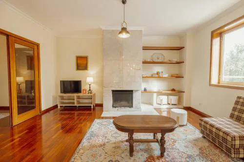 Botanic Garden Terrace Apartment by Vacationy