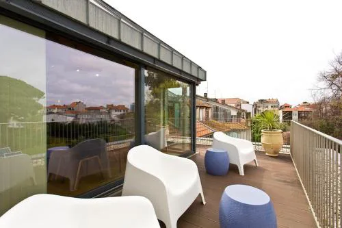 Boutique Rentals-Primrose Terrace&Garage