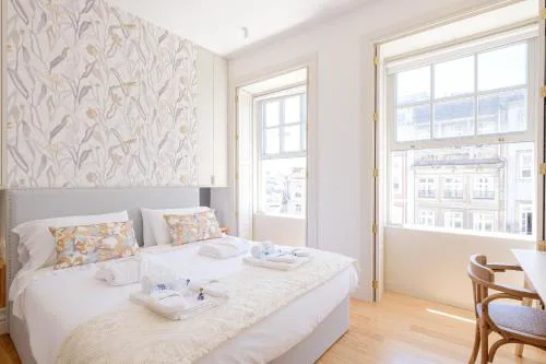 BOUTIQUE Rentals- THE RIBEIRA***** Apt great views