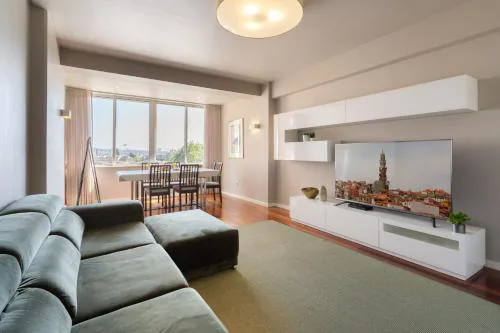 Carolina Roomy & Modern Apartment