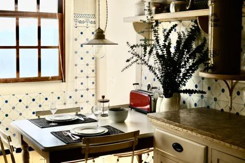 Casa Astória - City Centre Historical Building with Amazing River View