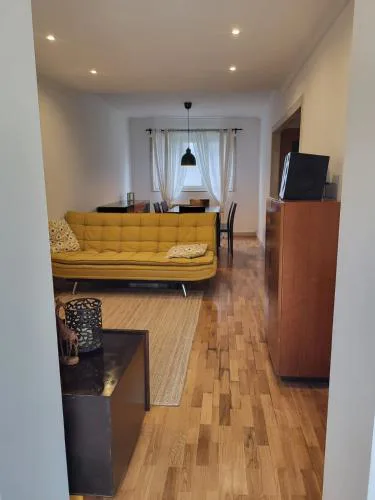 Casa da travessa familial e com terraço