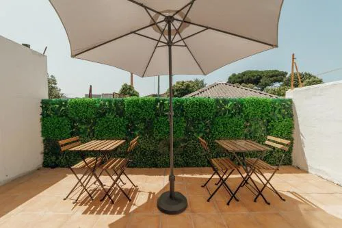 Cedofeita Terrace by Hosty