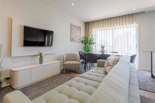 Central & Stylish Apartment by HostWise