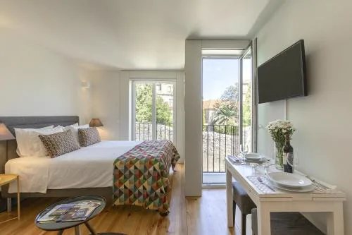 Charming City Centre Studio near Aliados - Inside Porto Apartments "Pinheiro"