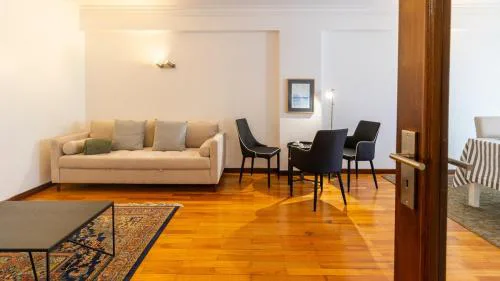 Charmy Rodrigues Lobo Apartments