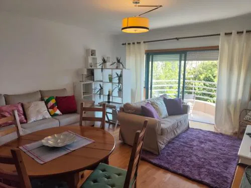 Cosy sunny flat between center and beach