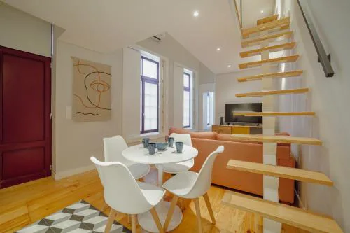 Downtown Amazing Duplex by Vacationy