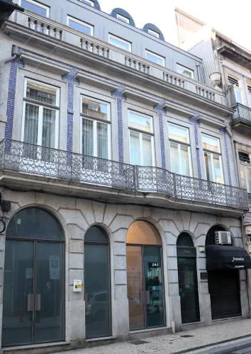 Fernandes Tomás Apartments 797