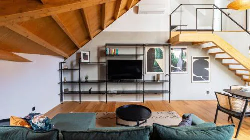 Flow Dreaming Duplex 2BR apartment