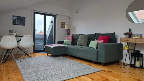Fontainhas 1BR Topfloor with balcony