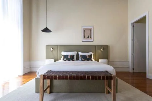 Guesthouse Bonjardim by LovelyStay