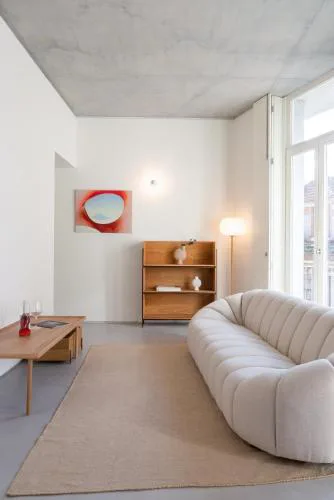 Host Wise - Luxurious Private Flats - Balcony