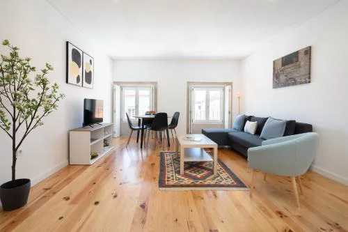 Host Wise - Modern Urban Flat
