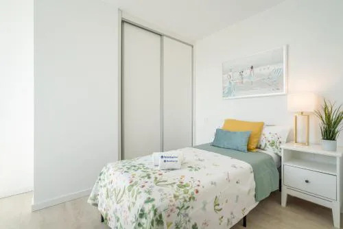 Host Wise - Peaceful Sunny Flat - Ace Location