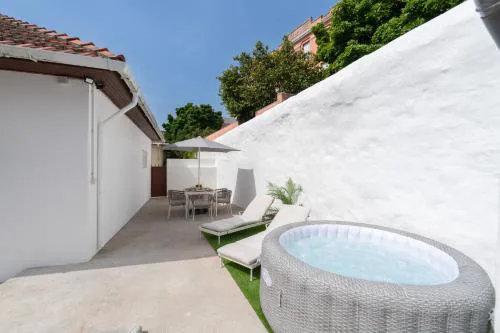 HostWise - Traditional House with Terrace