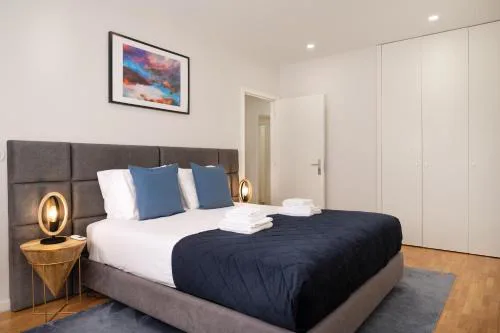 Invicta Premium - 4BR Downtown apartment with AC