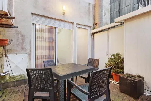 Lighthouse Apartment With Terrace