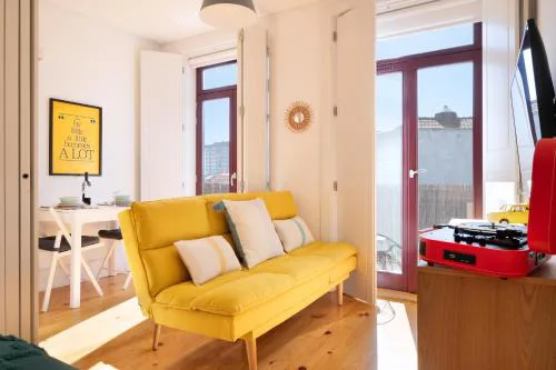 ! Lighty Santa Catarina Studio ! Balcony & Dishwasher!