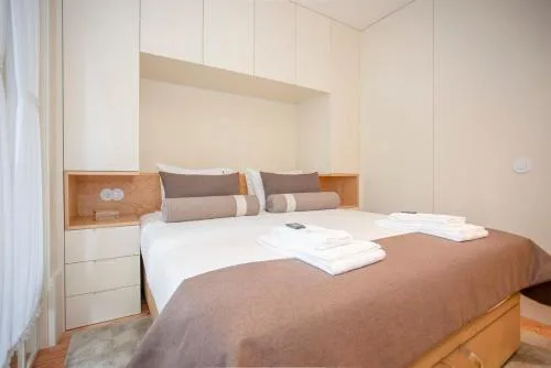 Liiiving in Porto - Cedofeita Charming Apartment